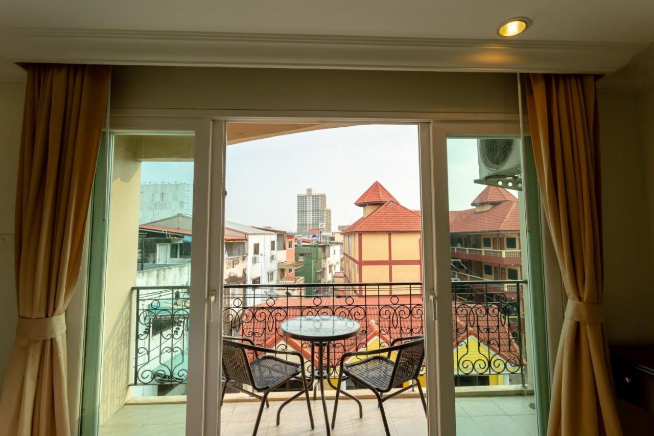 Ivory Palace Hotel Pattaya Bagian luar foto
