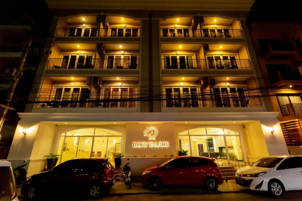 Ivory Palace Hotel Pattaya Bagian luar foto