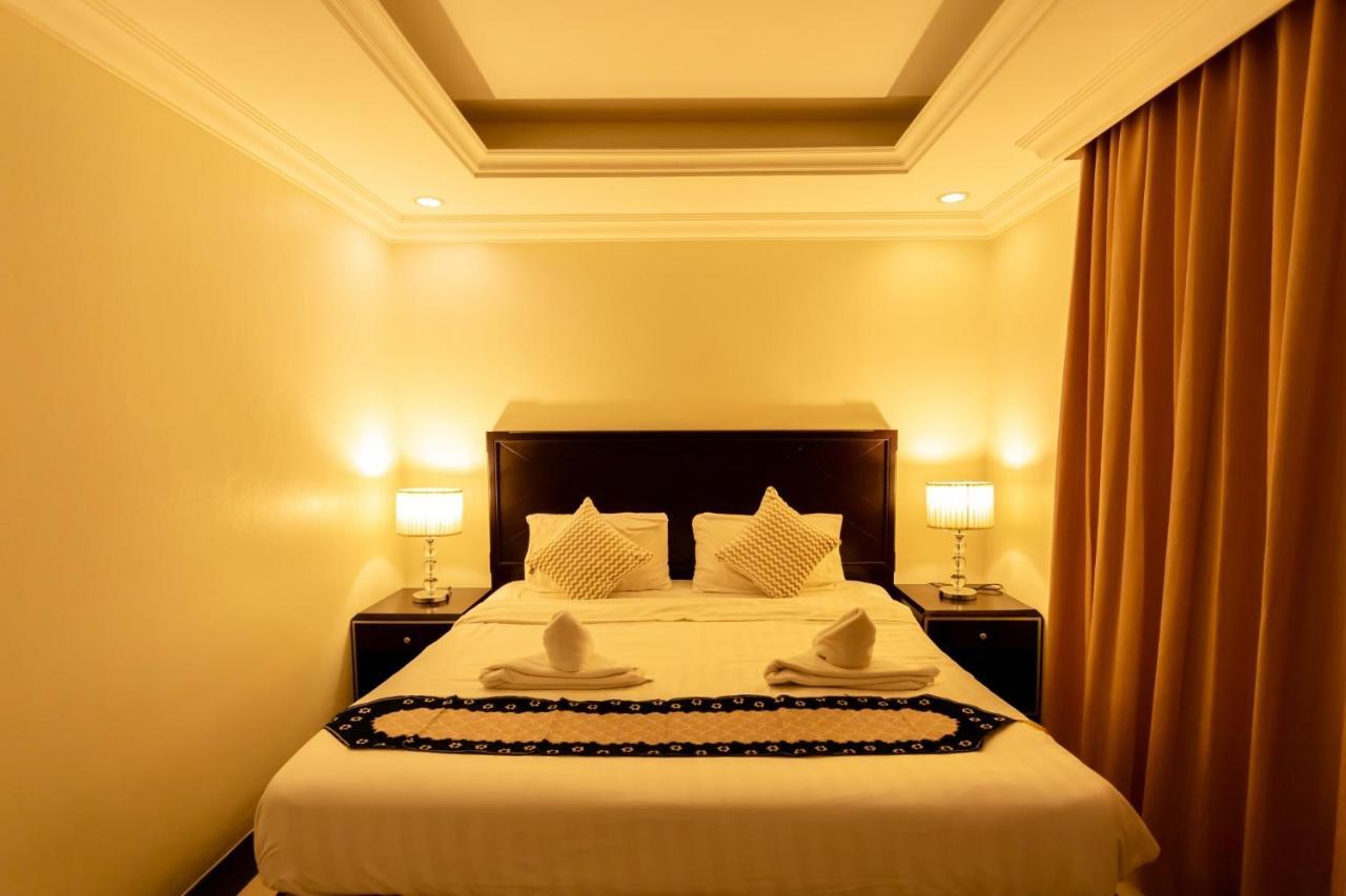 Ivory Palace Hotel Pattaya Bagian luar foto