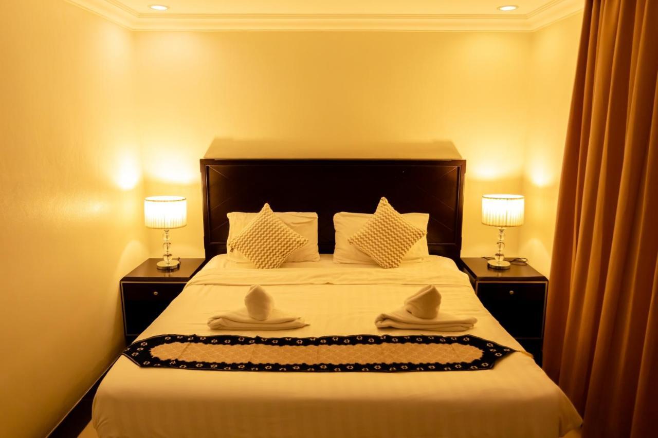 Ivory Palace Hotel Pattaya Bagian luar foto