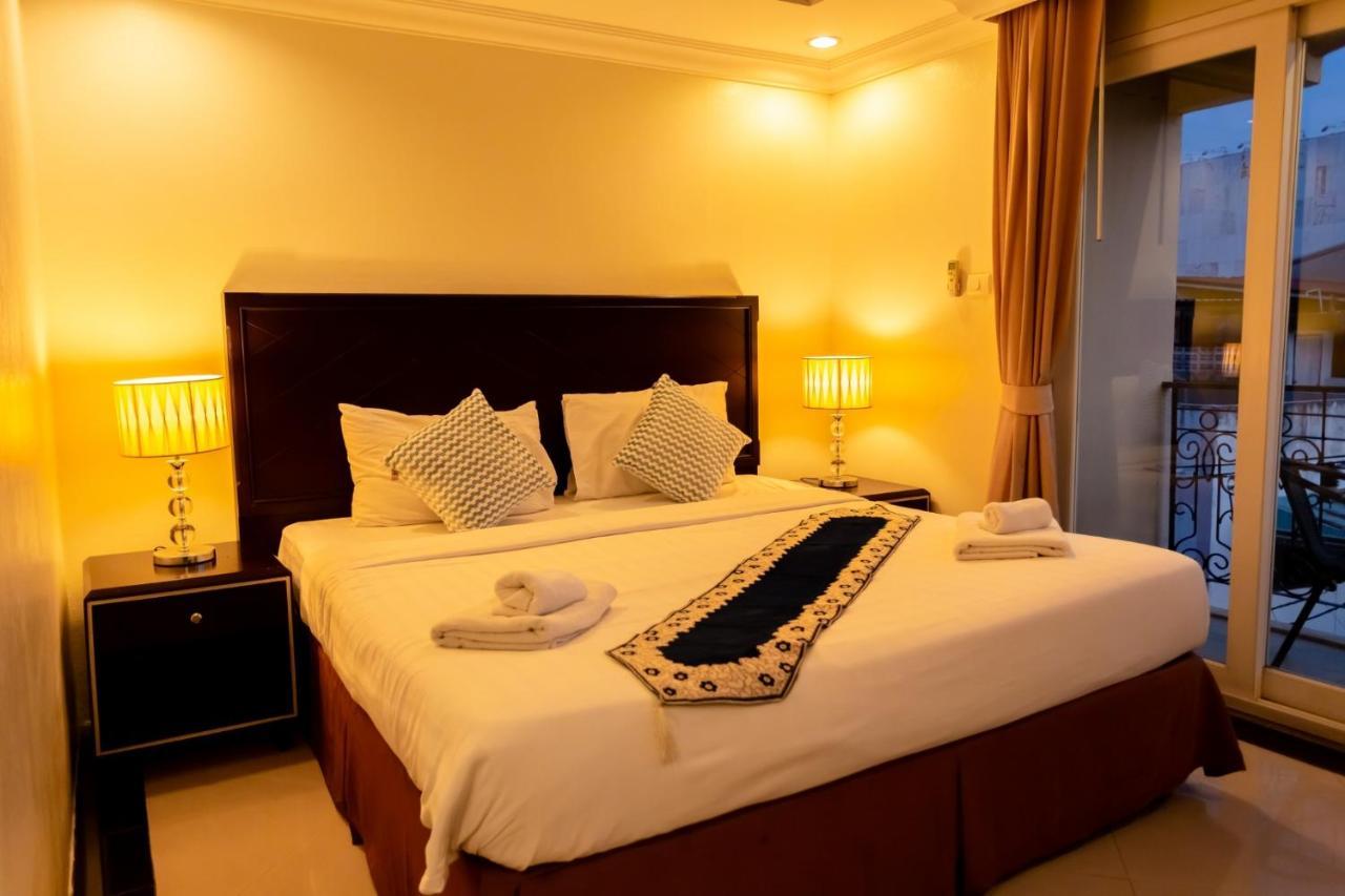 Ivory Palace Hotel Pattaya Bagian luar foto