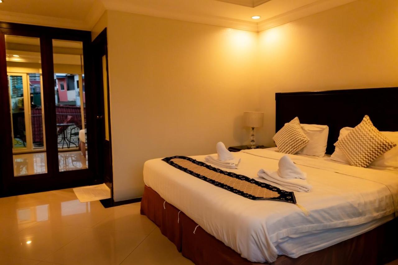 Ivory Palace Hotel Pattaya Bagian luar foto