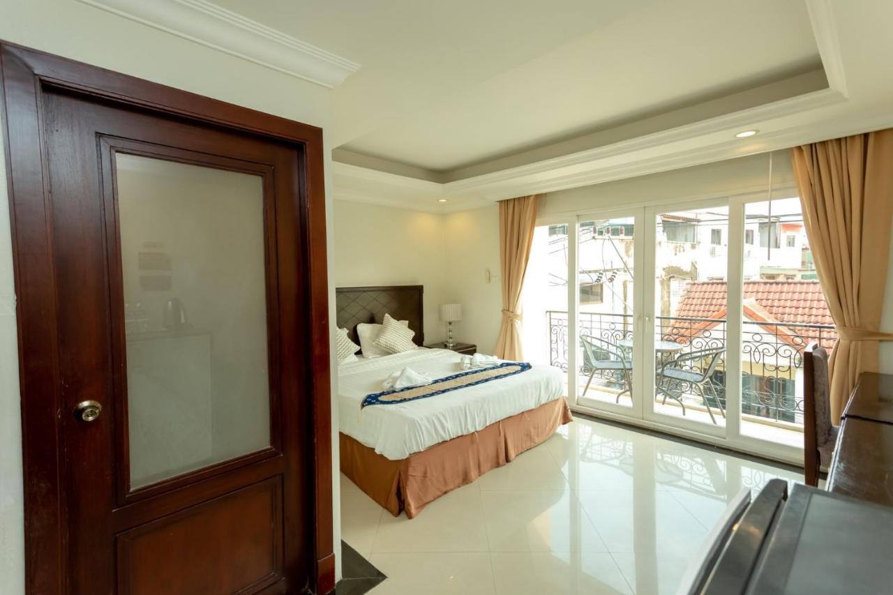 Ivory Palace Hotel Pattaya Bagian luar foto