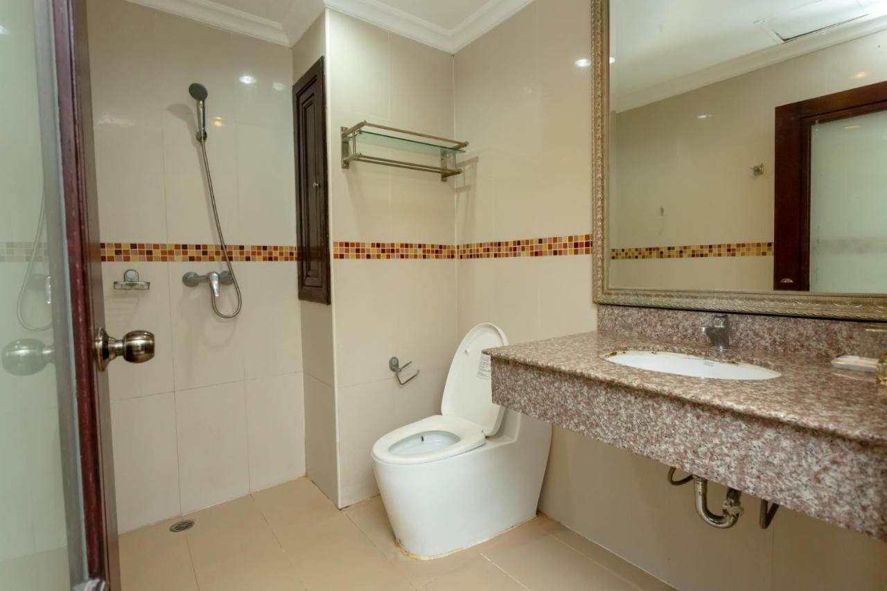 Ivory Palace Hotel Pattaya Bagian luar foto